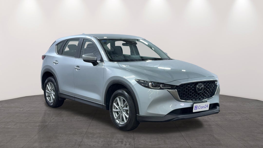 2023 Mazda CX-5 G20 Maxx (fwd), Automatic, 32324 km, Right Front Diagonal (45- Degree) View