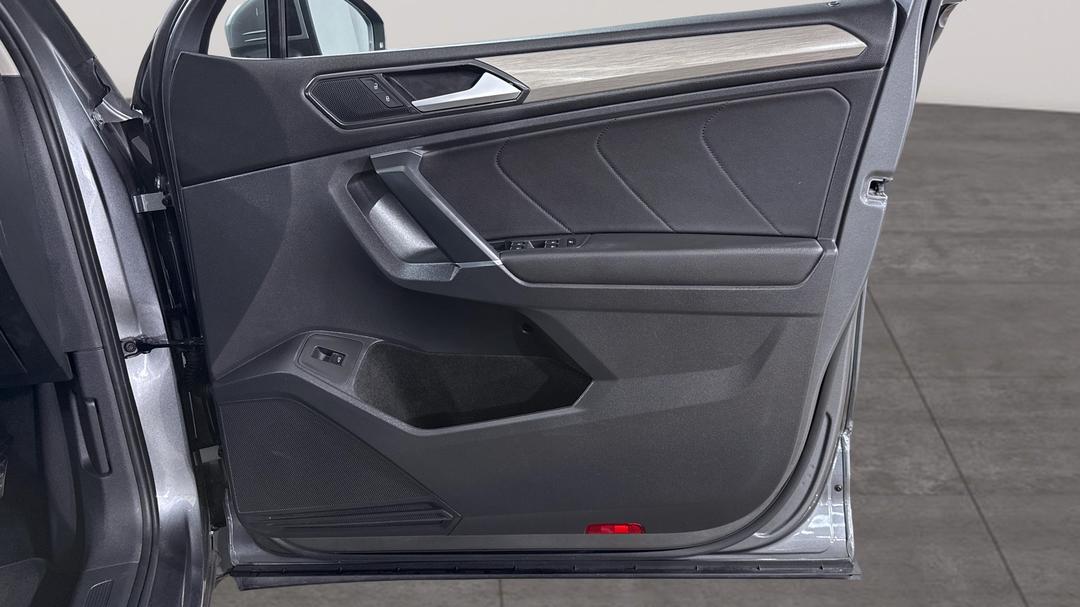 2018 Volkswagen Tiguan Allspace 110 Tdi Comfortline, Automatic, 142758 km, Speaker View