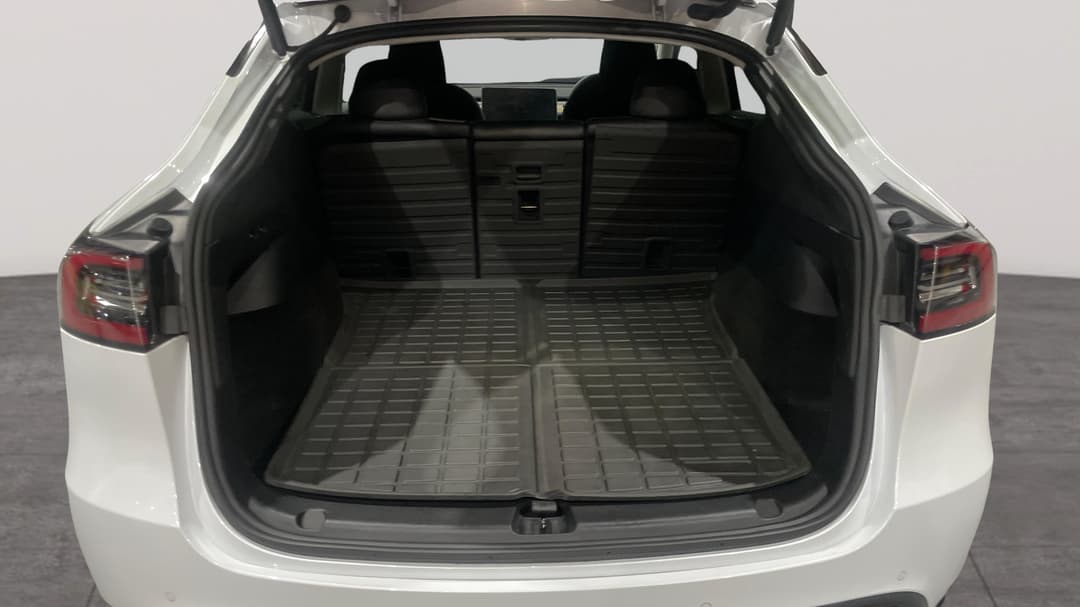 2023 Tesla Model Y Long Range, Automatic, 53446 km, Boot Inside View