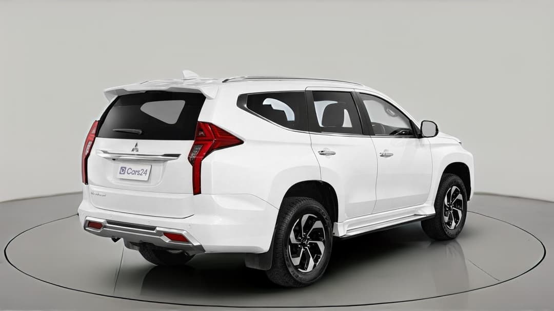 2024 Mitsubishi Pajero Sport Gls (4WD) 7 Seat, Automatic, 38484 km, Right Back Diagonal (45- Degree) View