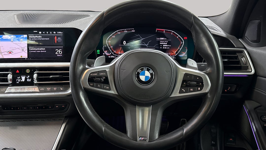 2020 BMW 3 20i M Sport, Automatic, 30961 km, Steering Wheel Close-up