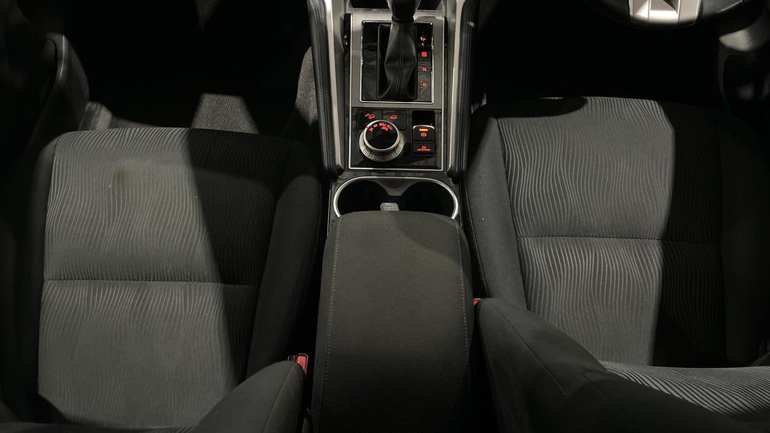 2024 Mitsubishi Pajero Sport Gls (4WD) 7 Seat, Automatic, 28905 km, Center Console