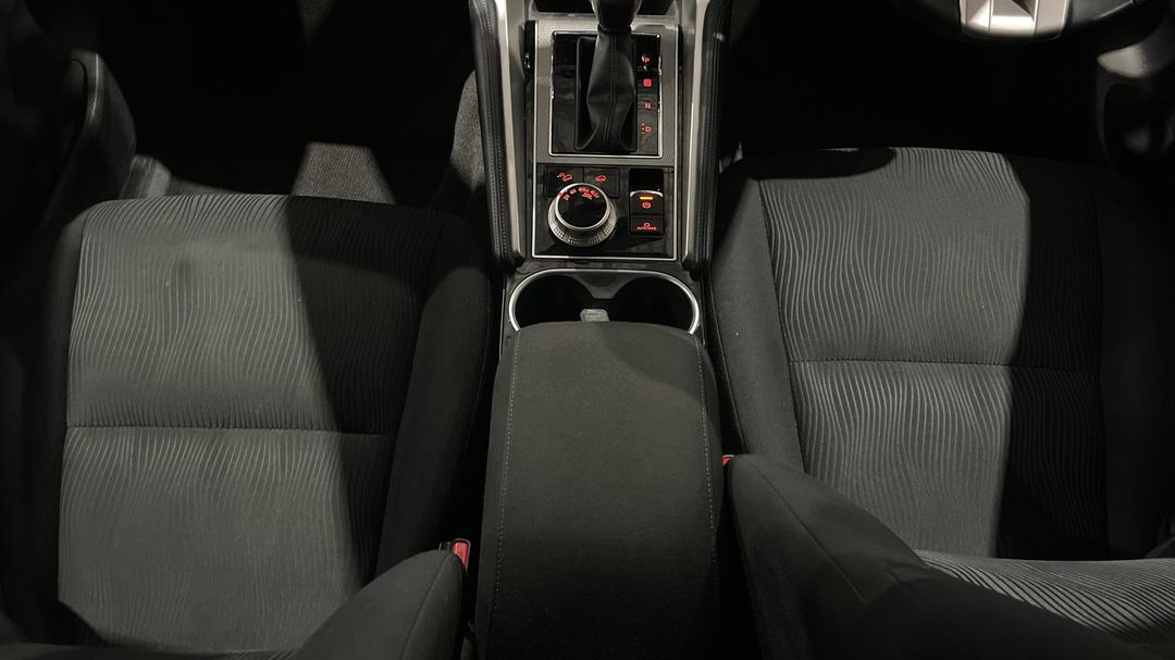2024 Mitsubishi Pajero Sport Gls (4WD) 7 Seat, Automatic, 28905 km, Center Console