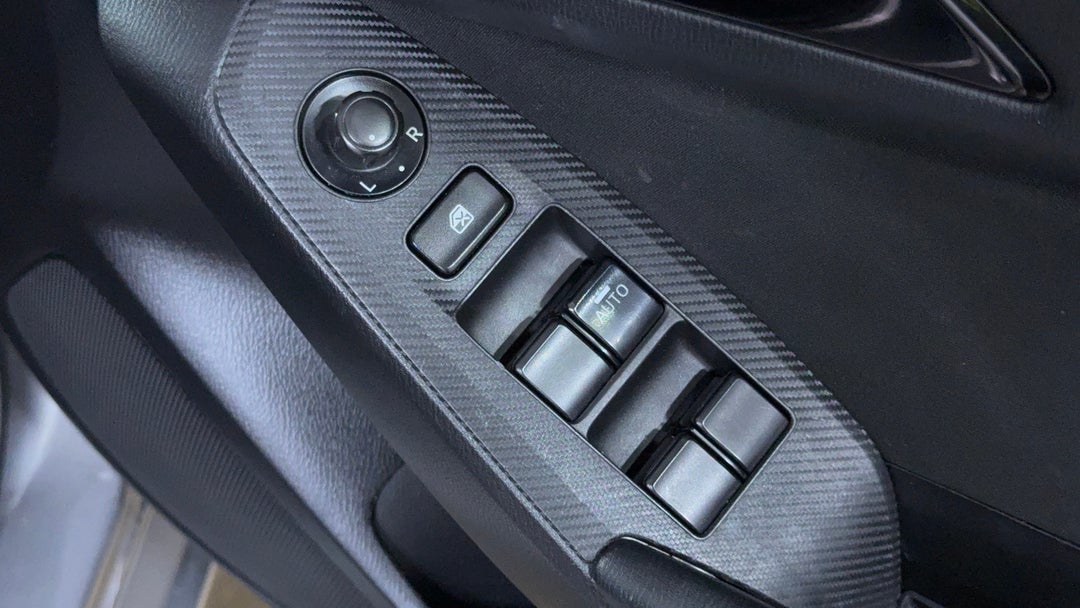 2016 Mazda 3 Maxx, Manual, 135785 km, Drivers Side Door Panel Controls