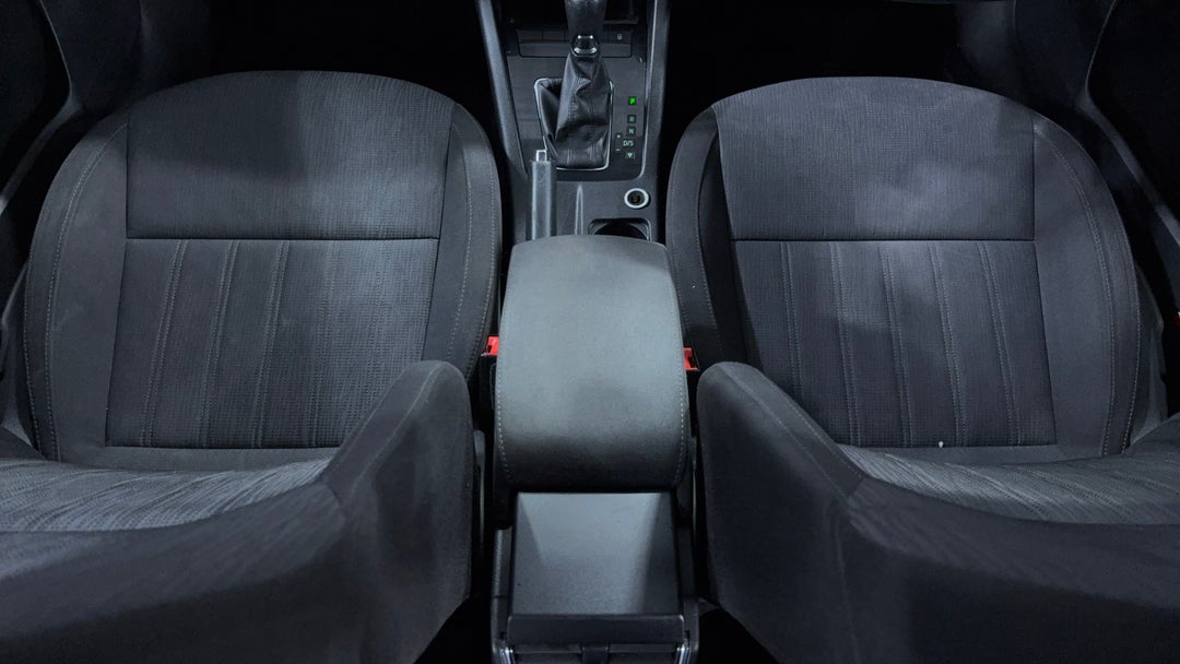 2017 SKODA Octavia 110 Tsi, Automatic, 146749 km, Center Console