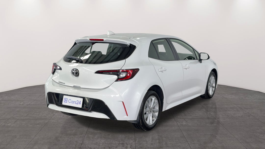 Right Back Diagonal (45- Degree) View