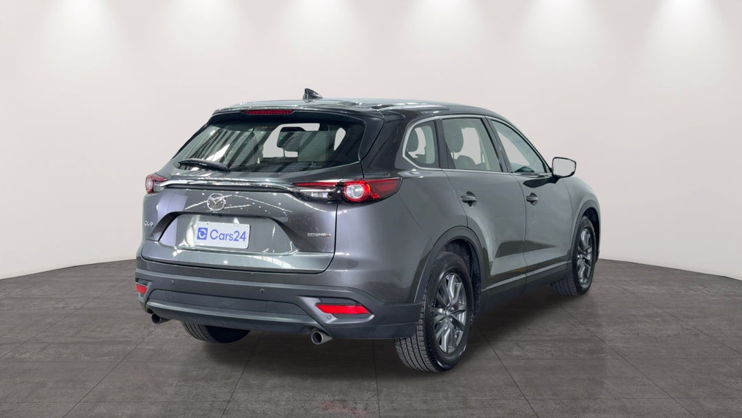 Right Back Diagonal (45- Degree) View