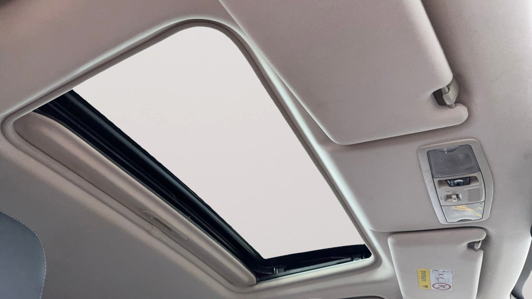 2017 Mitsubishi Outlander Exceed Phev, Automatic, 149436 km, Interior Sunroof/Moonroof