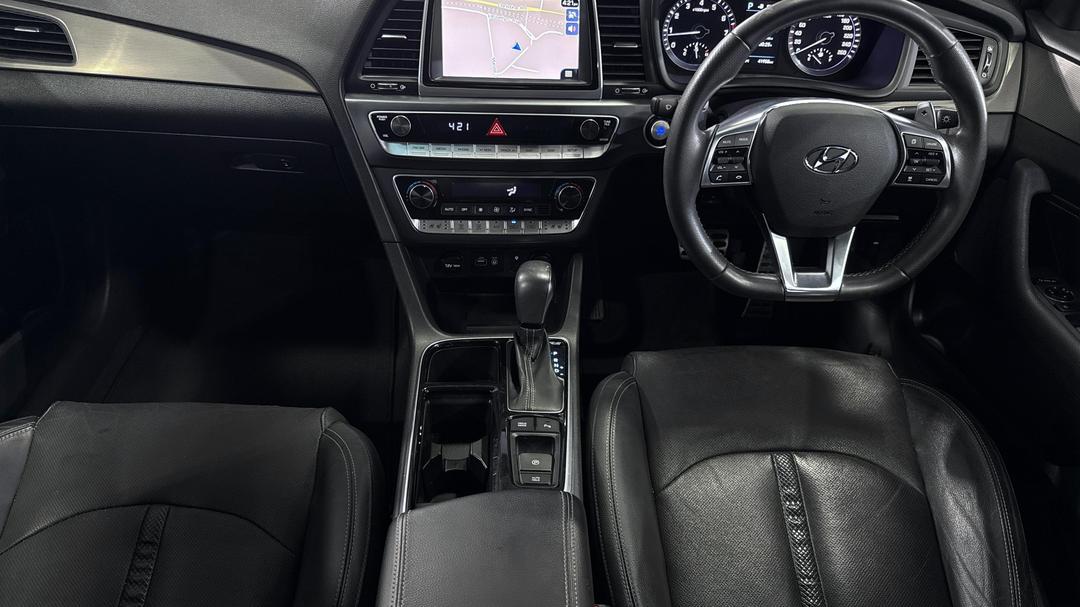 2018 Hyundai Sonata Premium, Automatic, 41958 km, Center Console