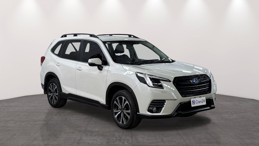 2022 Subaru Forester 2.5i Premium (AWD), Automatic, 70641 km, Right Front Diagonal (45- Degree) View