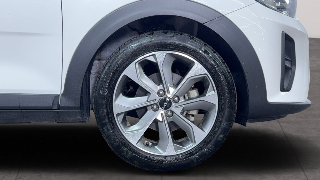 2022 Kia Stonic Sport, Automatic, 21670 km, Right Front Wheel