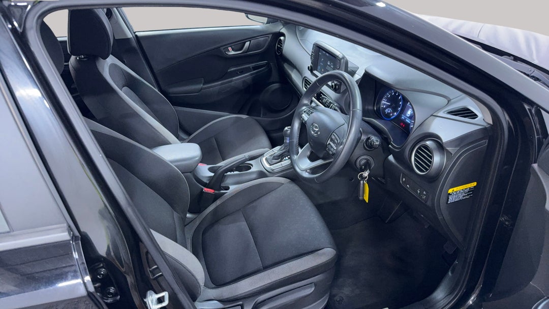 2019 Hyundai Kona Active (FWD), Automatic, 96333 km, Right Side Front Door Cabin View