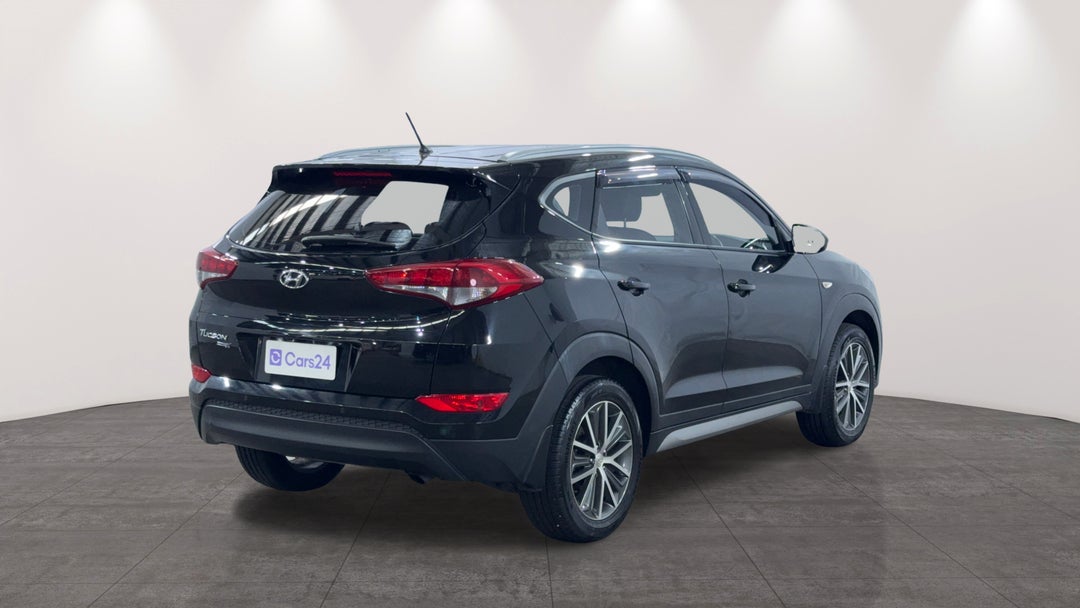 Right Back Diagonal (45- Degree) View