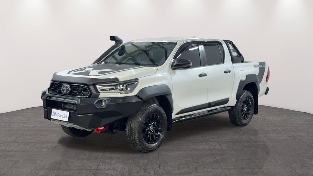 Left Front Diagonal (45- Degree) View