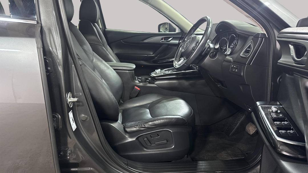 2021 Mazda CX-9 Touring (FWD), Automatic, 89333 km, Right Side Front Door Cabin View