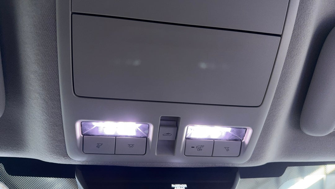 On-Roof Controls/Sunglass holder