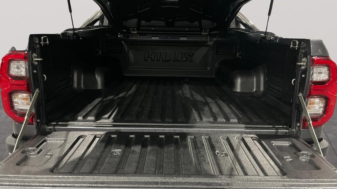 2021 Toyota Hilux Sr5 (4x4), Automatic, 56369 km, Boot Inside View