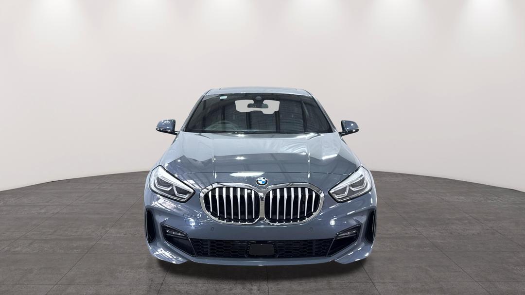 2020 BMW 1 18i M Sport, Automatic, 33680 km, Front View