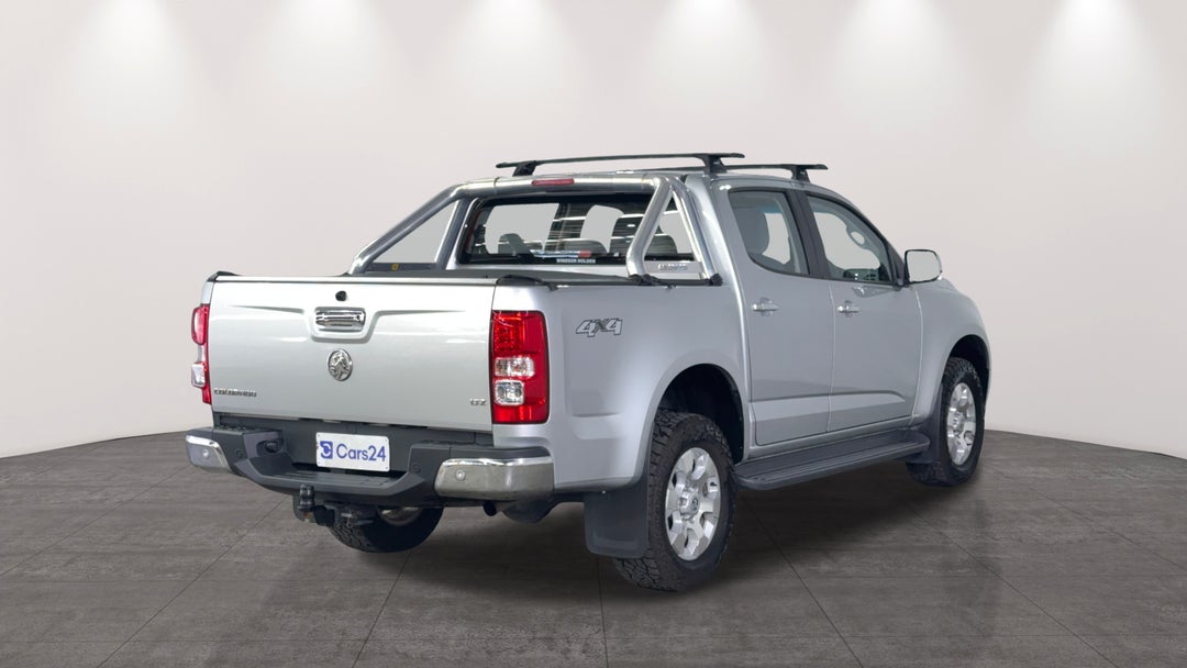 Right Back Diagonal (45- Degree) View