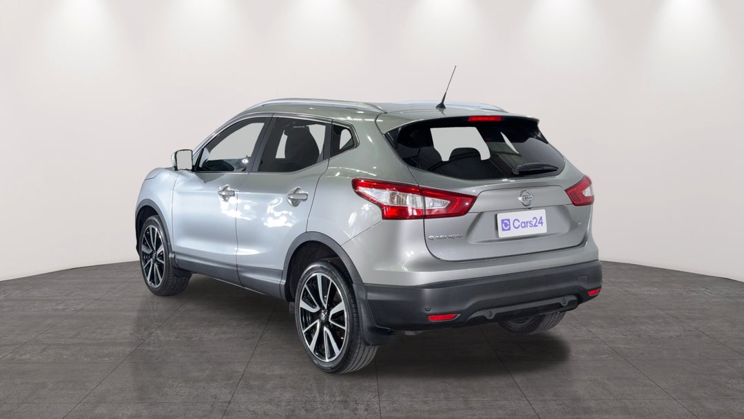 Left Back Diagonal (45- Degree) View