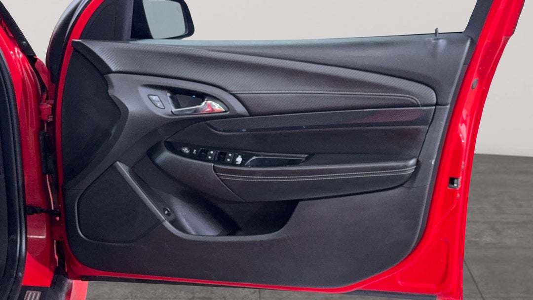 2017 Holden Commodore Sv6, Automatic, 153195 km, Speaker View