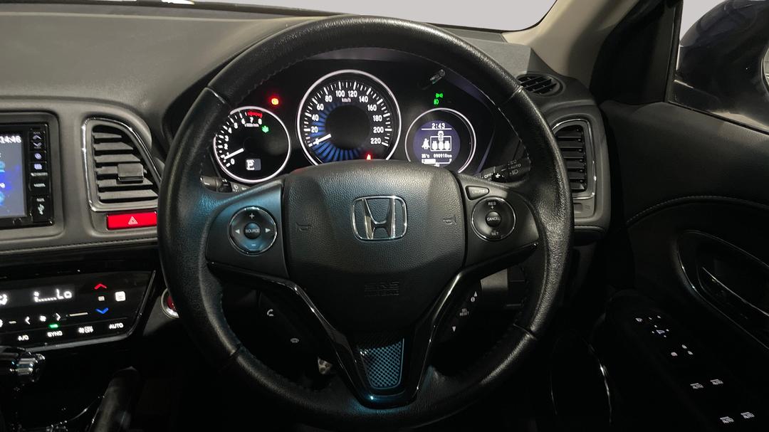 2017 Honda HR-V Vti-l, Automatic, 90918 km, Steering Wheel Close-up