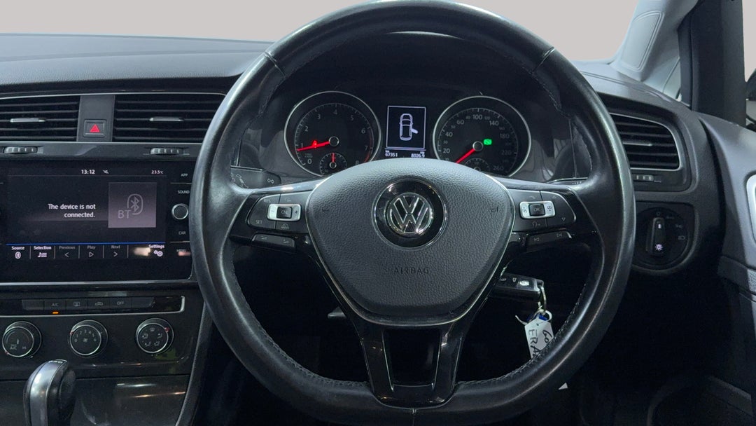 2017 Volkswagen Golf 110 Tsi Trendline, Automatic, 67351 km, Steering Wheel Close-up