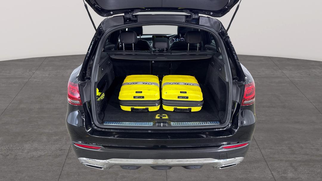 2020 Mercedes-benz GLC 300 4matic, Automatic, 78067 km, Boot Inside View with Luggage