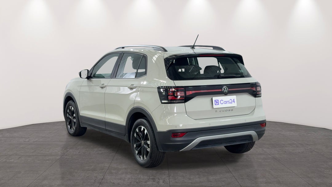 Left Back Diagonal (45- Degree) View