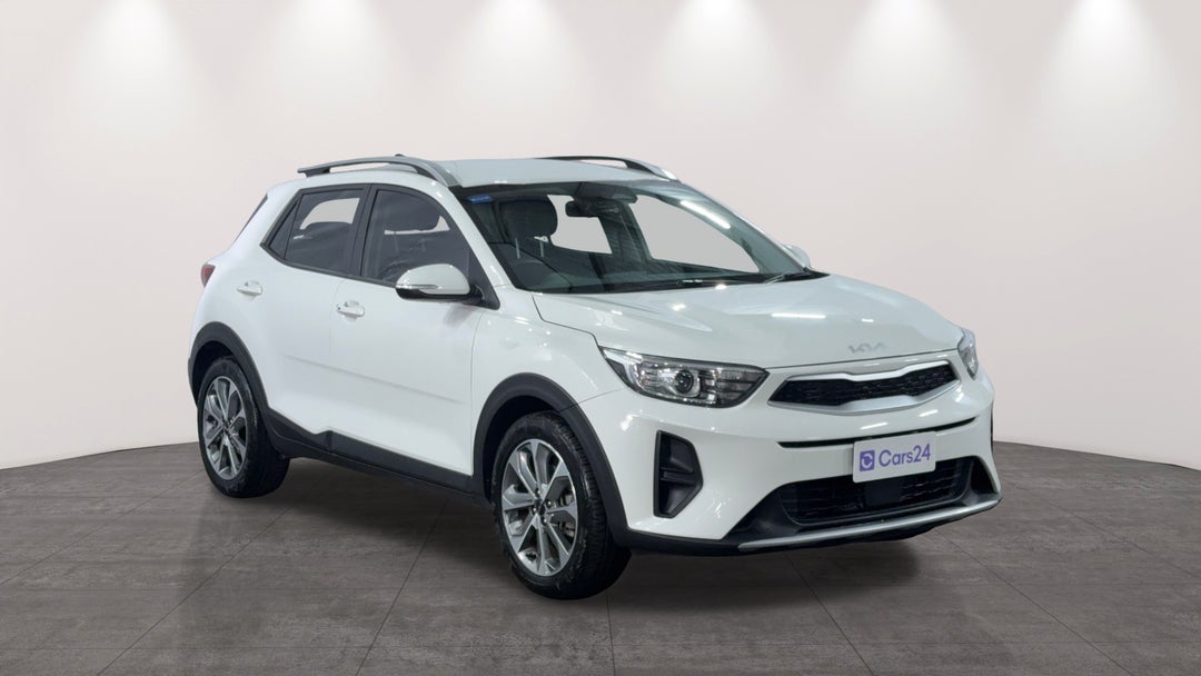 2022 Kia Stonic Sport, Automatic, 21670 km, Right Front Diagonal (45- Degree) View