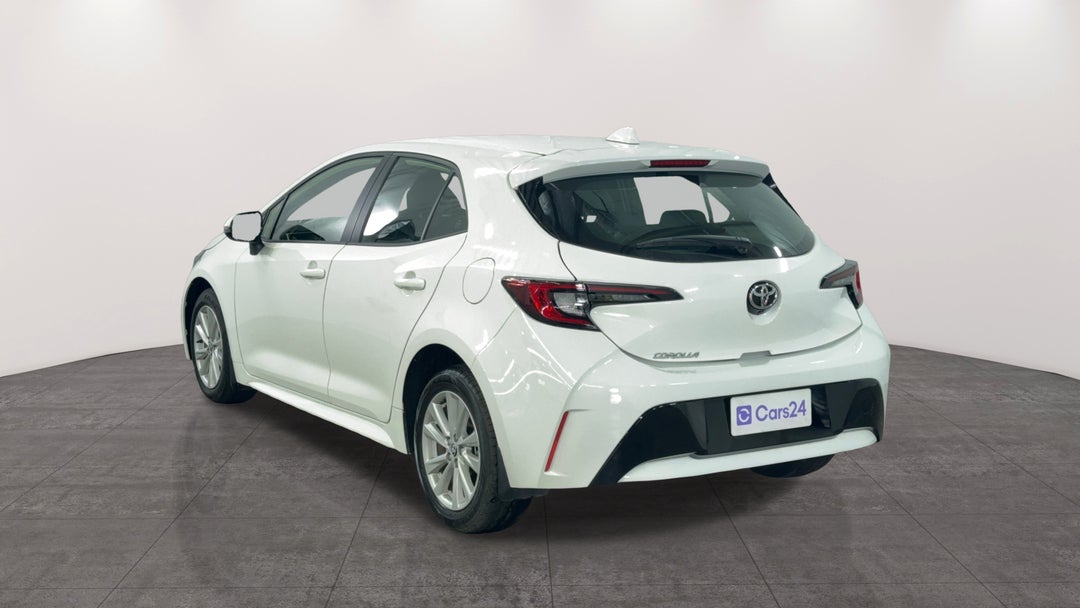 Left Back Diagonal (45- Degree) View