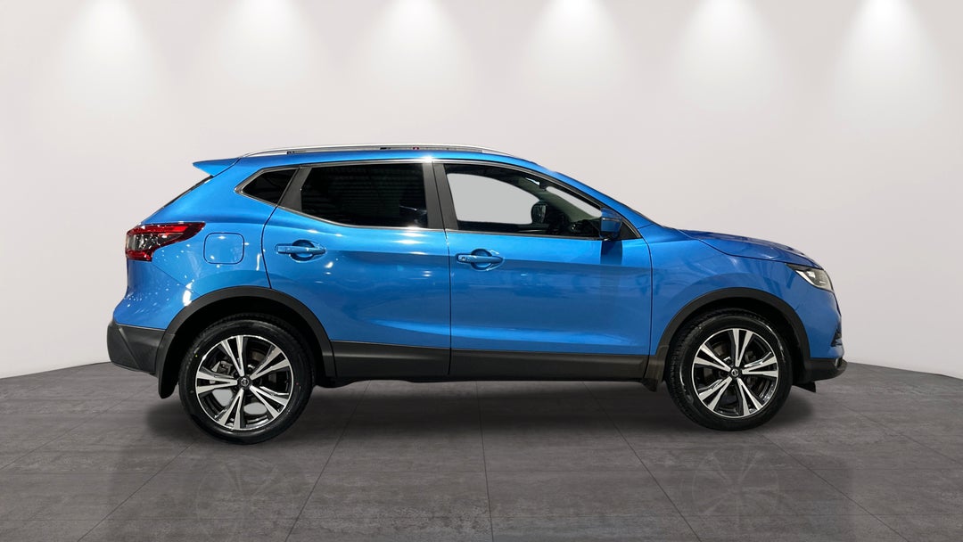 2017 Nissan Qashqai St-l, Automatic, 151809 km, Right Side View
