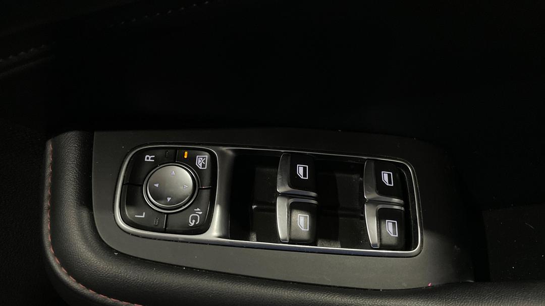 2019 MG HS Vibe, Automatic, 81711 km, Drivers Side Door Panel Controls