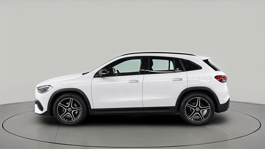 2020 Mercedes-benz GLA 200, Automatic, 72379 km, Left Side View