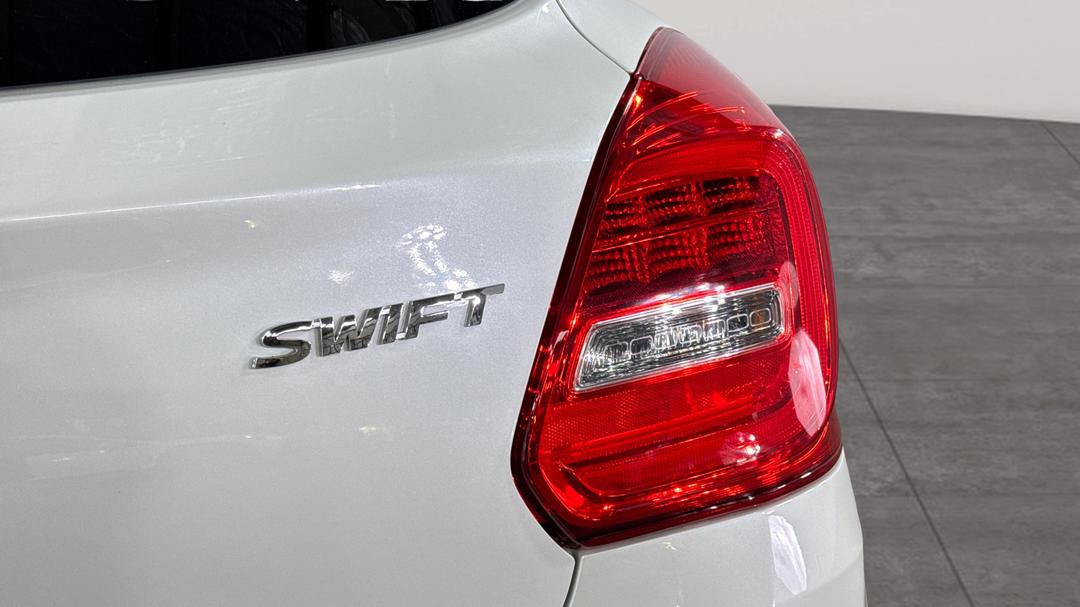 2017 Suzuki Swift Gl Navigator, Automatic, 77853 km, Badge (Boot Right Side)