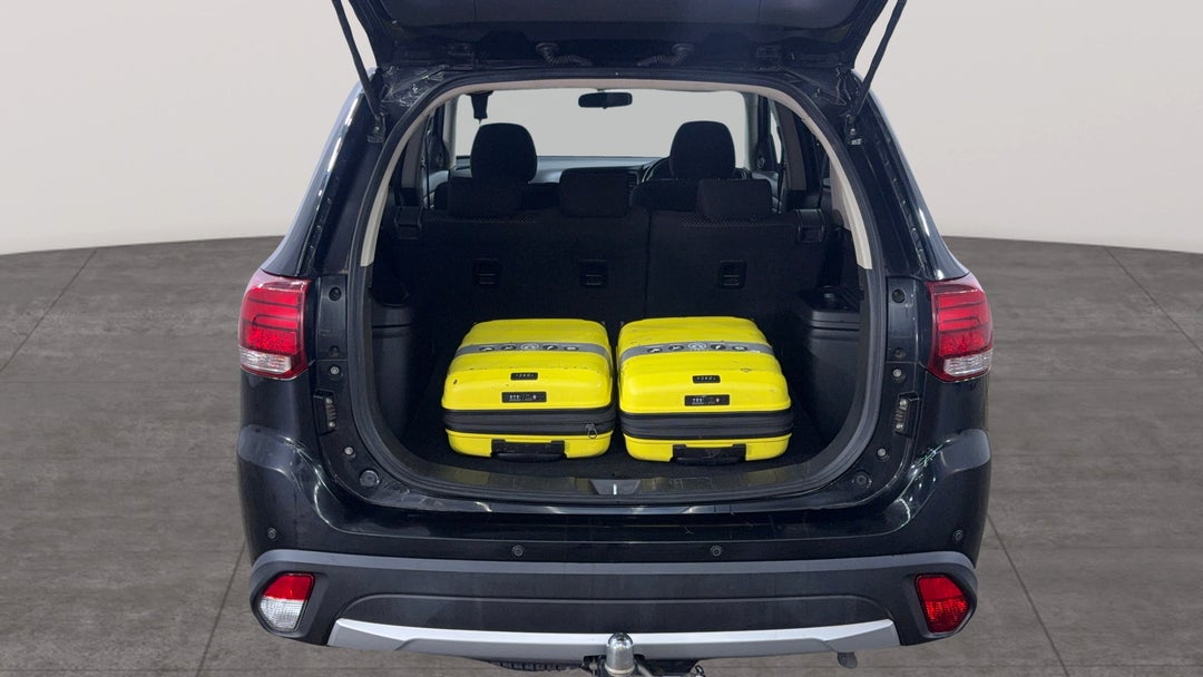 2016 Mitsubishi Outlander Ls (4x2), Automatic, 146446 km, Boot Inside View with Luggage