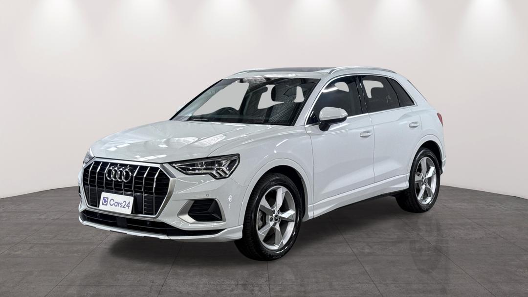 2020 Audi Q3 35 Tfsi, Automatic, 38440 km, Left Front Diagonal (45- Degree) View
