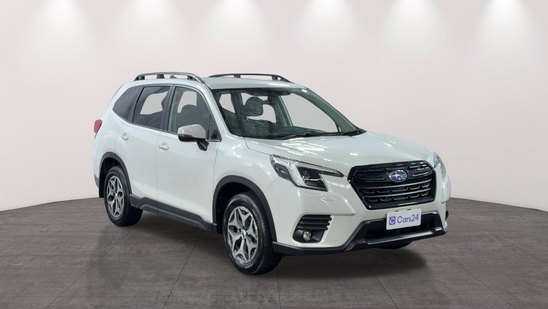 2024 Subaru Forester 2.5i (awd), Automatic, 31895 km, Right Front Diagonal (45- Degree) View