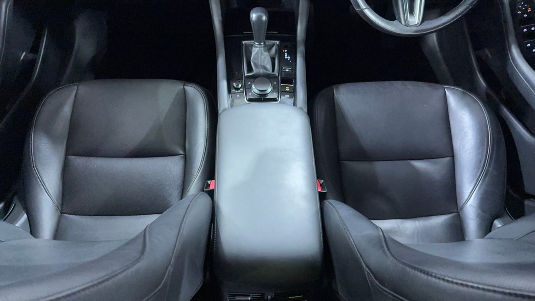 2019 Mazda 3 G25 Gt, Automatic, 82403 km, Center Console