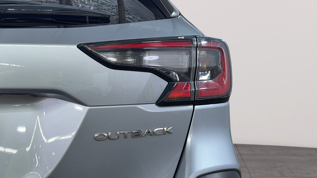2021 Subaru Outback AWD Touring, Automatic, 91597 km, Badge (Boot Right Side)