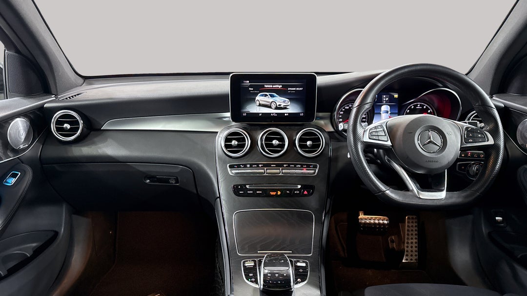 2019 Mercedes-benz GLC 250, Automatic, 66864 km, Dashboard View