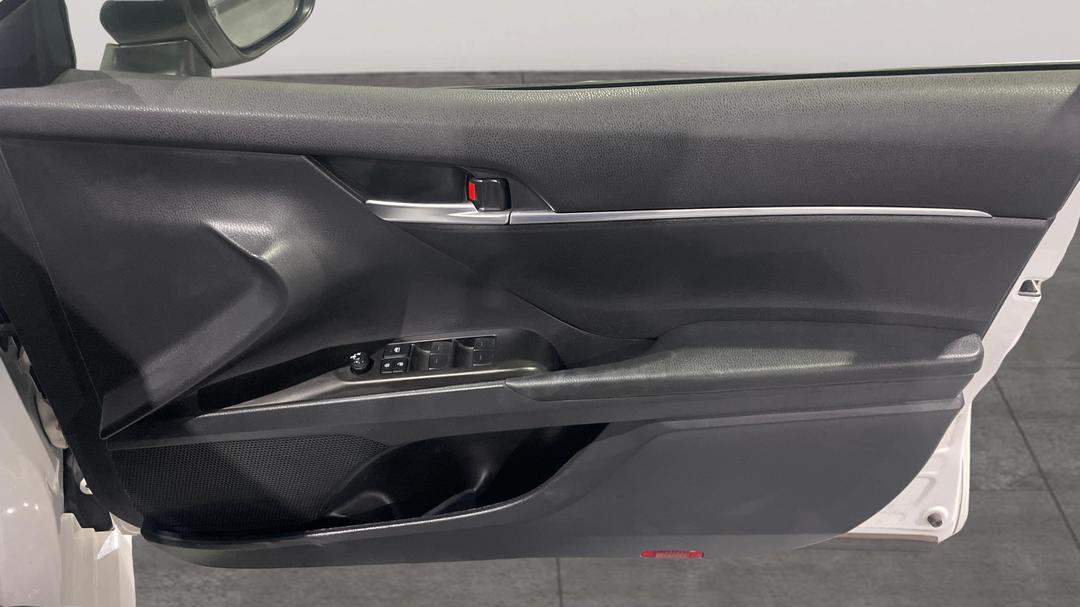2023 Toyota Camry Ascent Hybrid, Automatic, 46832 km, Speaker View
