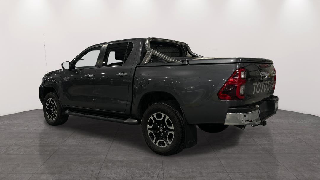 2021 Toyota Hilux Sr5 (4x4), Automatic, 56369 km, Left Back Diagonal (45- Degree) View