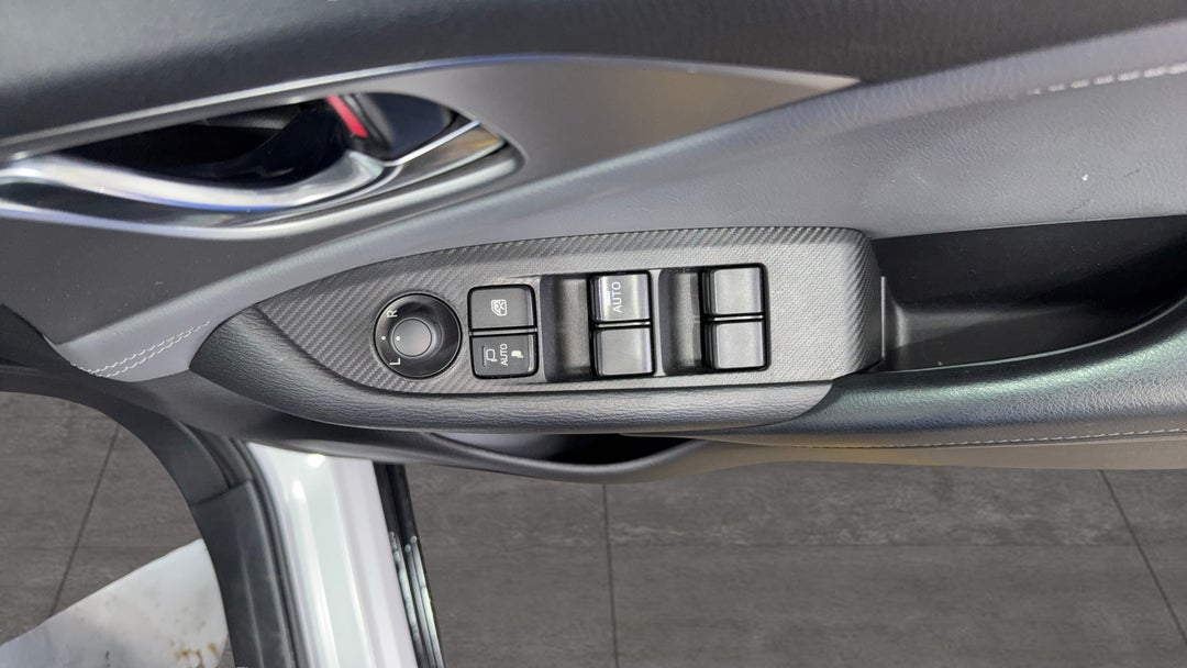 2023 Mazda CX-3 Stouring (fwd), Automatic, 34161 km, Drivers Side Door Panel Controls