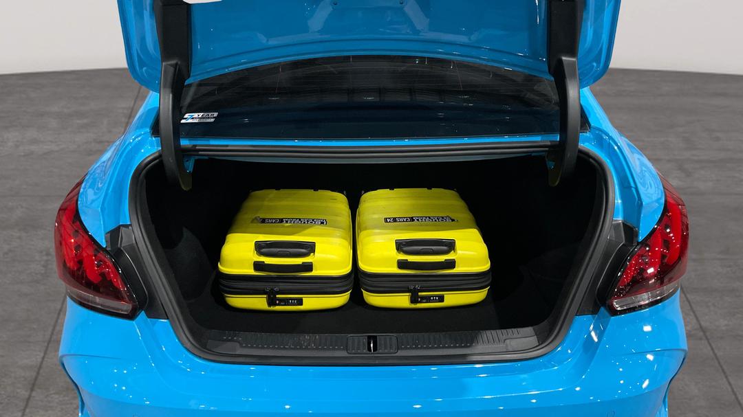 2023 MG Mg5 Essence, Automatic, 54990 km, Boot Inside View with Luggage