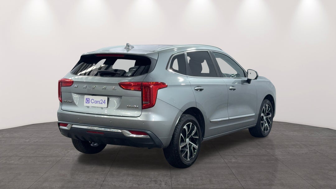 Right Back Diagonal (45- Degree) View