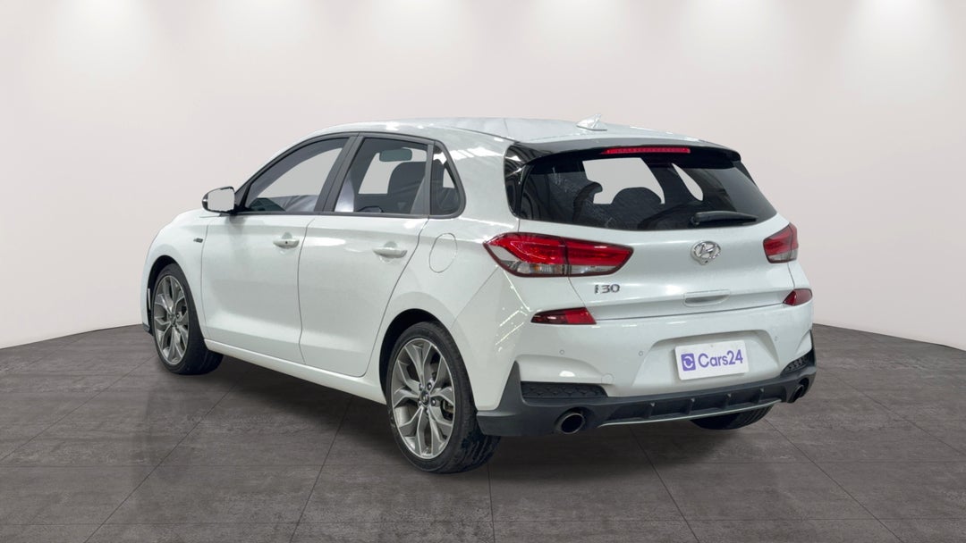 Left Back Diagonal (45- Degree) View