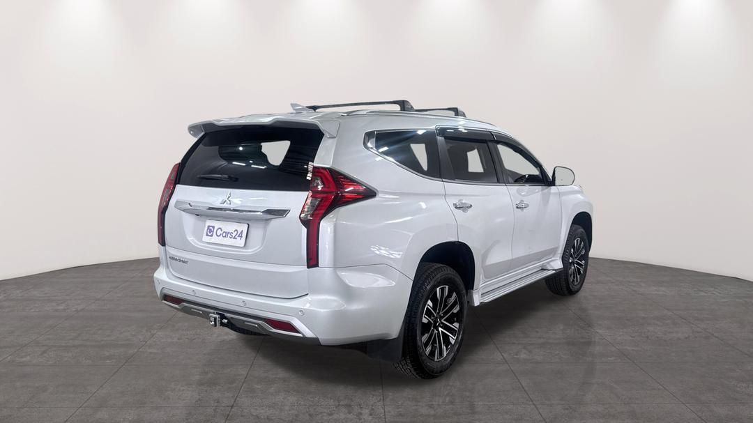 2022 Mitsubishi Pajero Sport Gls (4WD) 7 Seat, Automatic, 17746 km, Right Back Diagonal (45- Degree) View