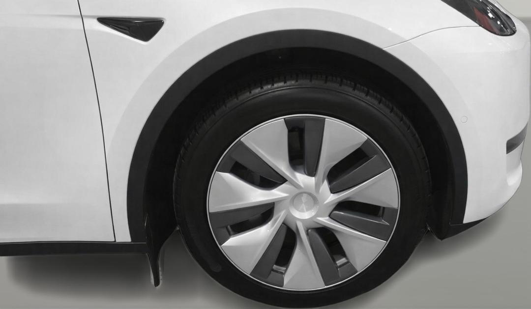 2023 Tesla Model Y Long Range, Automatic, 53446 km, Right Front Wheel