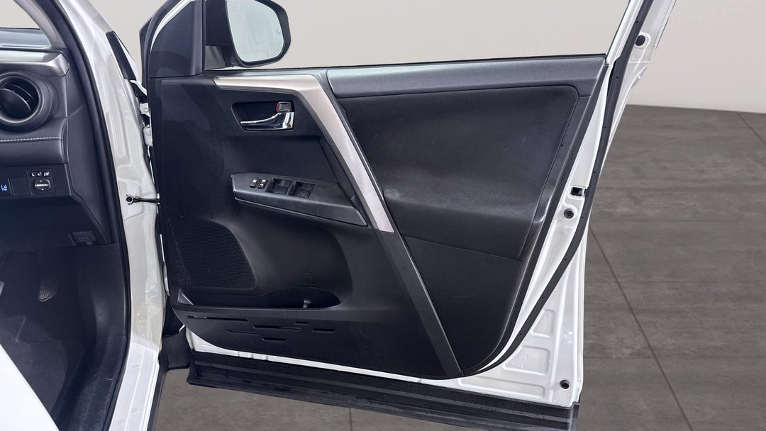 2018 Toyota RAV4 Gxl (4x4), Automatic, 108551 km, Speaker View